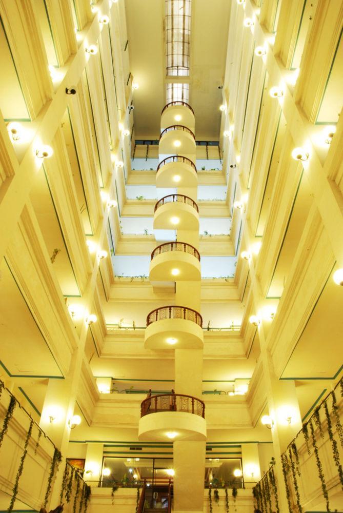 Satelit Hotel Surabaja Zewnętrze zdjęcie